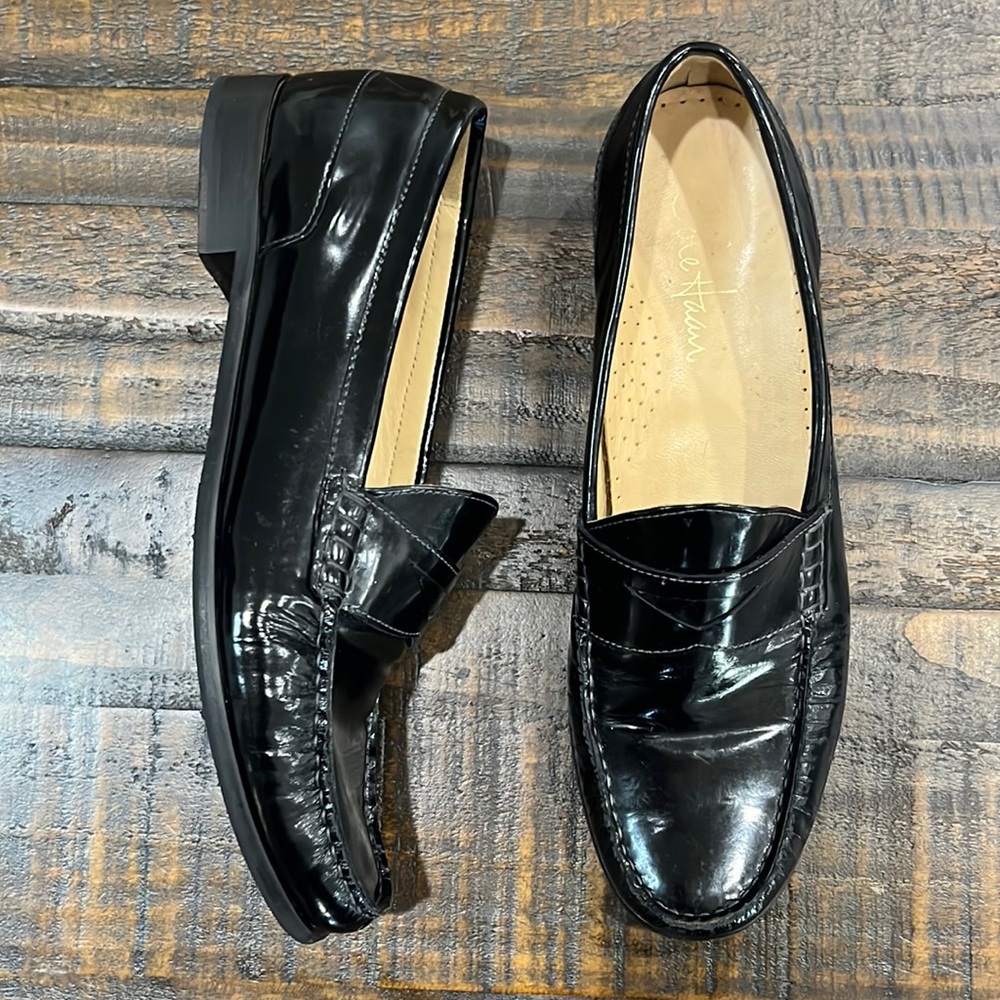 Cole Haan Loafer Patent Loafers .75” heel Nike Air insoles, used
